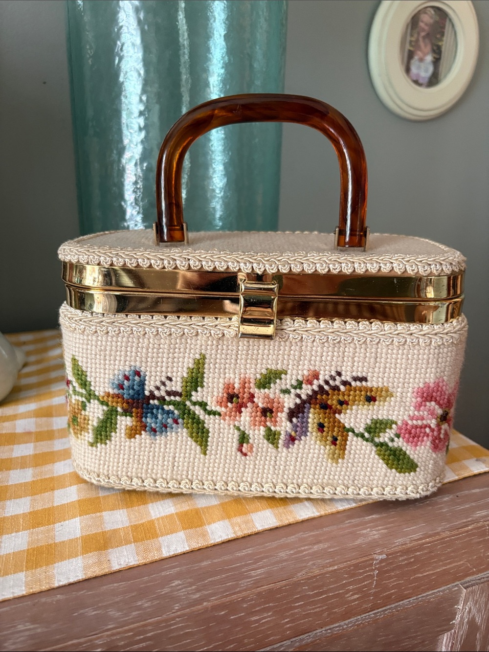 Vintage JR Florida Mini Floral Needlepoint Box Bag in Cream with Tortoise Handle